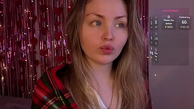 Snapshot of Lora_Rosee chatting on 26, 4, 2026 Lora Rosee online show from 26, 4, 2026