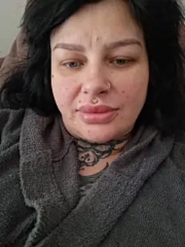 Snapshot of CannabisQueenn chatting on 9, 5, 2026 CannabisQueenn online show from 9, 5, 2026