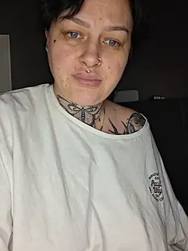 CannabisQueenn online show from 12, 4, 2026