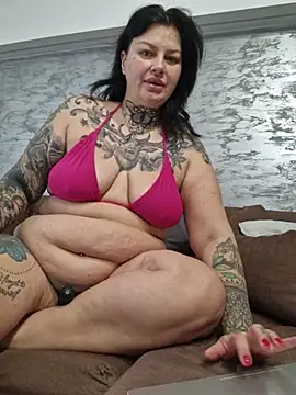 CannabisQueenn online show from 6, 11, 2025