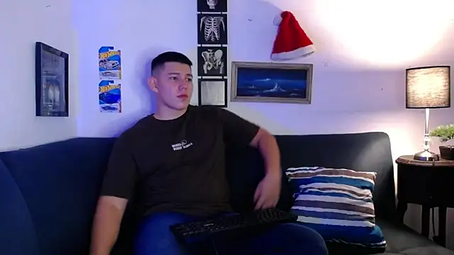 JamesCr  online show from 29, 11, 2025