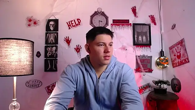 JamesCr  online show from 28, 10, 2025