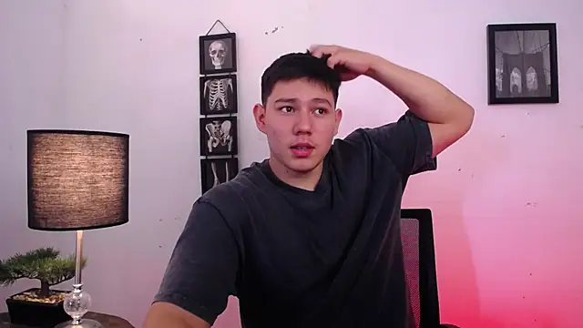 JamesCr  online show from 6, 11, 2025