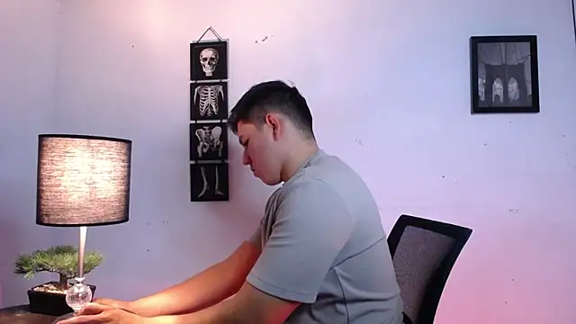 JamesCr  online show from 10, 11, 2025