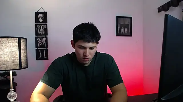 JamesCr  online show from 22, 10, 2025