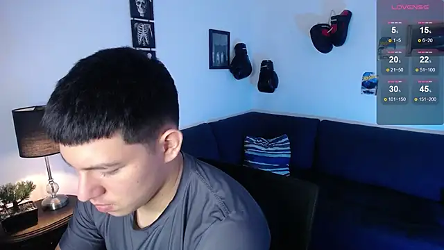 JamesCr  online show from 15, 4, 2026