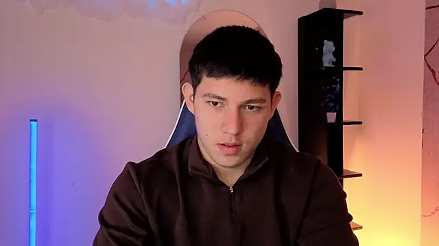 JamesCr  online show from 25, 5, 2026