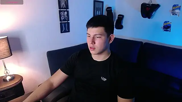 JamesCr  online show from 28, 2, 2026