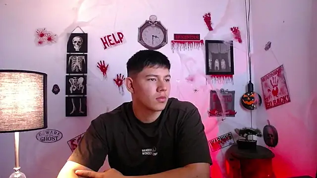 JamesCr  online show from 30, 10, 2025