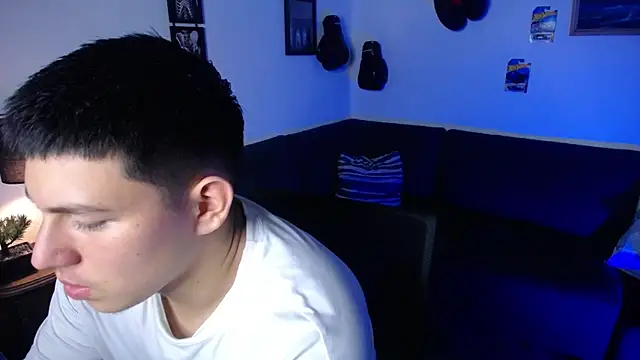 JamesCr  online show from 15, 4, 2026