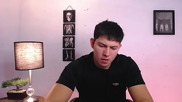 JamesCr  online show from 16, 11, 2025