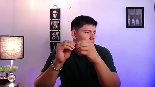 JamesCr  online show from 4, 11, 2025