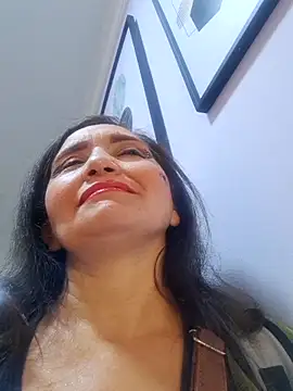 Alexaamoon  online show from 6, 10, 2025