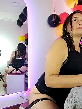 Alexaamoon  online show from 1, 10, 2025