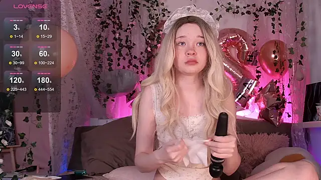 Kellybbface online show from 3, 12, 2025