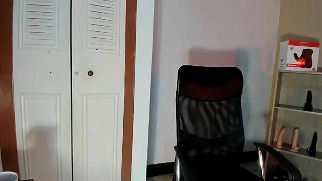 Snapshot of Violetta_0 chatting on 27, 9, 2025 Violetta 0 online show from 27, 9, 2025