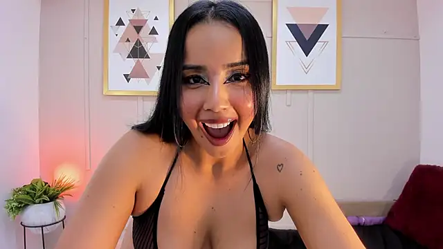 Snapshot of Violetta_0 chatting on 21, 2, 2025 Violetta 0 online show from 21, 2, 2025