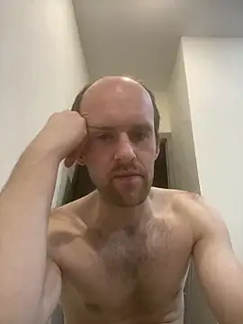 LynnAhNight online show from 16, 4, 2026