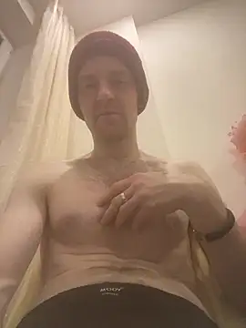 LynnAhNight online show from 27, 2, 2025
