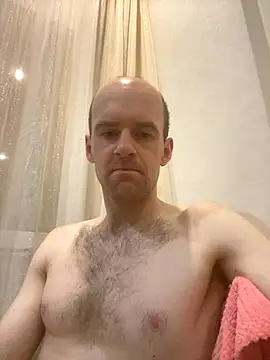 LynnAhNight online show from 5, 11, 2025