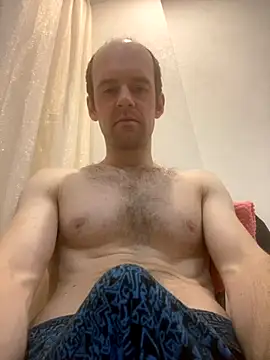 LynnAhNight online show from 23, 10, 2025