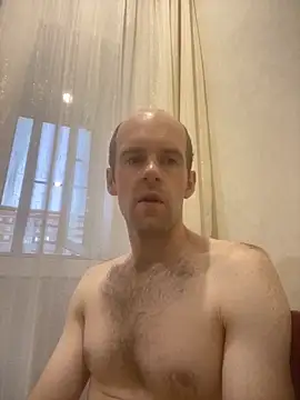 LynnAhNight online show from 23, 9, 2025