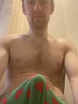 LynnAhNight online show from 19, 10, 2025