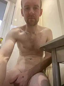 LynnAhNight online show from 15, 2, 2026