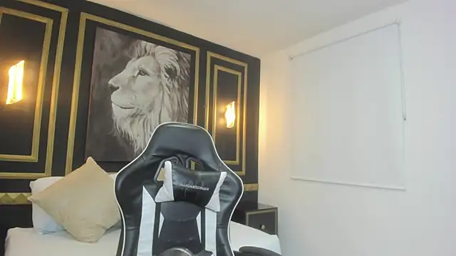 tiffanny doll  online show from 27, 2, 2026