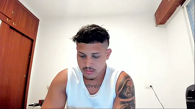 Snapshot of JohanSmith chatting on 24, 6, 2026 JohanSmith online show from 24, 6, 2026