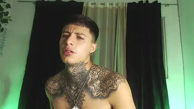 Snapshot of 7_Saturno_7 chatting on 24, 2, 2025 7 Saturno 7 online show from 24, 2, 2025