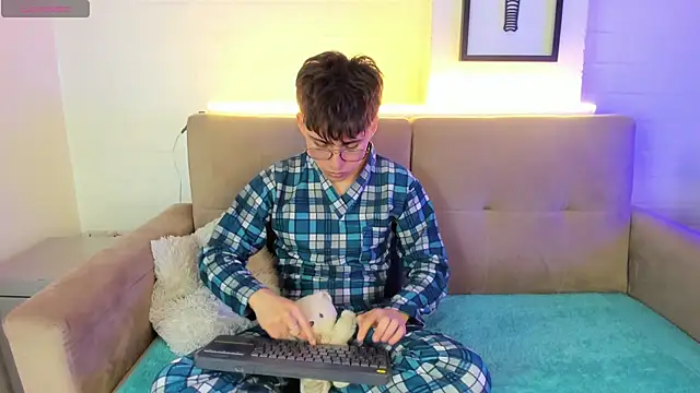 PepperTwink online show from 26, 2, 2025