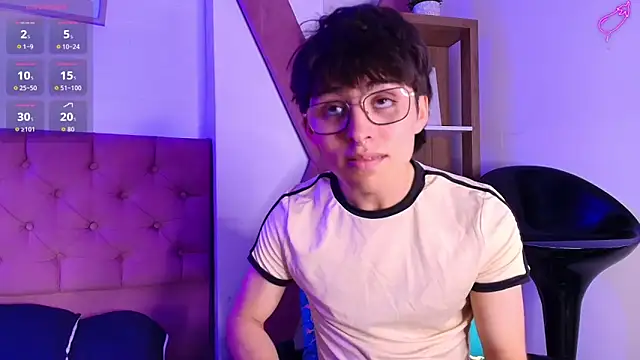 PepperTwink online show from 12, 11, 2025