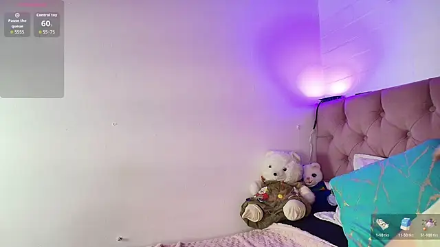 PepperTwink online show from 11, 11, 2025