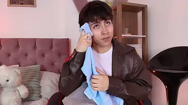 PepperTwink online show from 14, 2, 2026