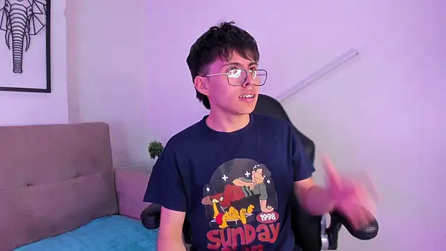 PepperTwink online show from 3, 3, 2025