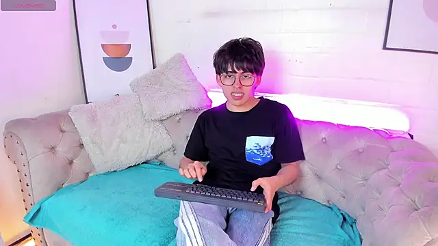 PepperTwink online show from 17, 2, 2025