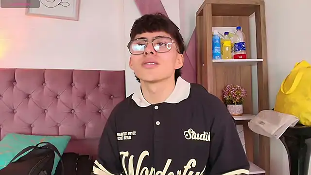 PepperTwink online show from 14, 11, 2025