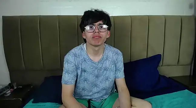 PepperTwink online show from 18, 2, 2025