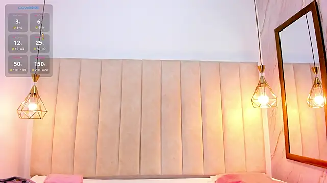 PamelaAddams  online show from 23, 12, 2025