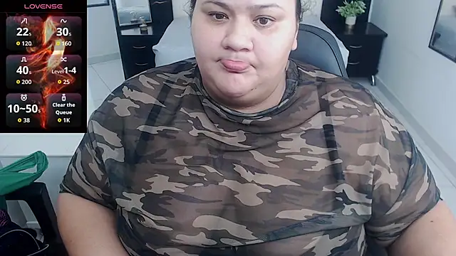 Snapshot of Aaliyah11 chatting on 31, 10, 2025 Aaliyah11 online show from 31, 10, 2025