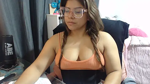 Snapshot of KatteAngelLat chatting on 8, 6, 2026 KatteAngelLat online show from 8, 6, 2026
