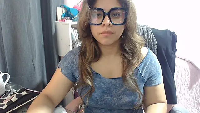 Snapshot of KatteAngelLat chatting on 3, 7, 2026 KatteAngelLat online show from 3, 7, 2026