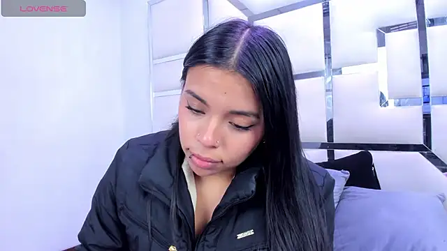 ZoeWan69 online show from 23, 2, 2026