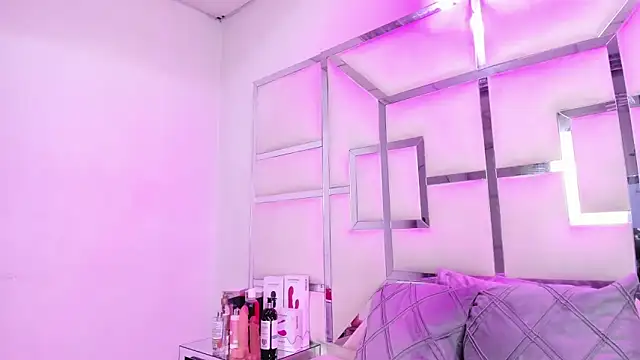 ZoeWan69 online show from 3, 4, 2026