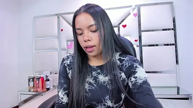 ZoeWan69 online show from 11, 2, 2026