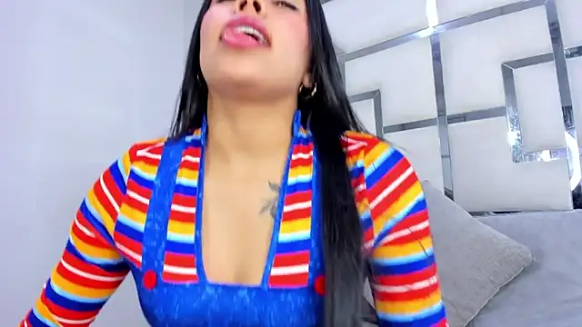 ZoeWan69 online show from 31, 10, 2025