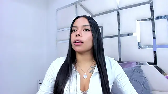 ZoeWan69 online show from 8, 3, 2026