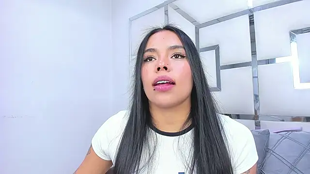 ZoeWan69 online show from 13, 3, 2026