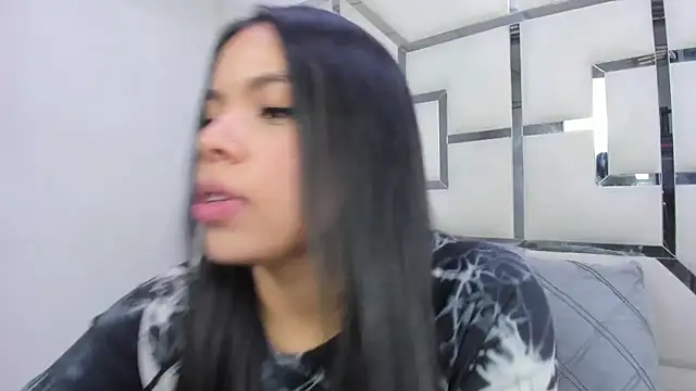 ZoeWan69 online show from 18, 3, 2026